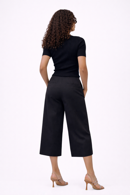 100% Wool Black Nala Sculpted Tee